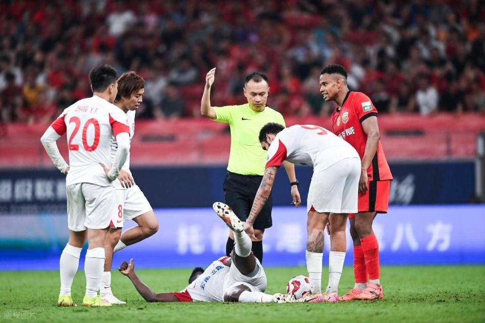 主裁未做判 主裁未做判